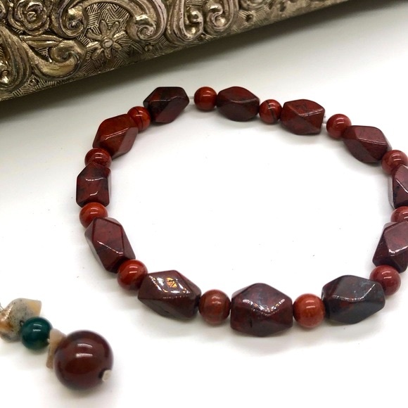 Vintage Tumbled Jasper Stone Bracelet & Earrings - Picture 12 of 13